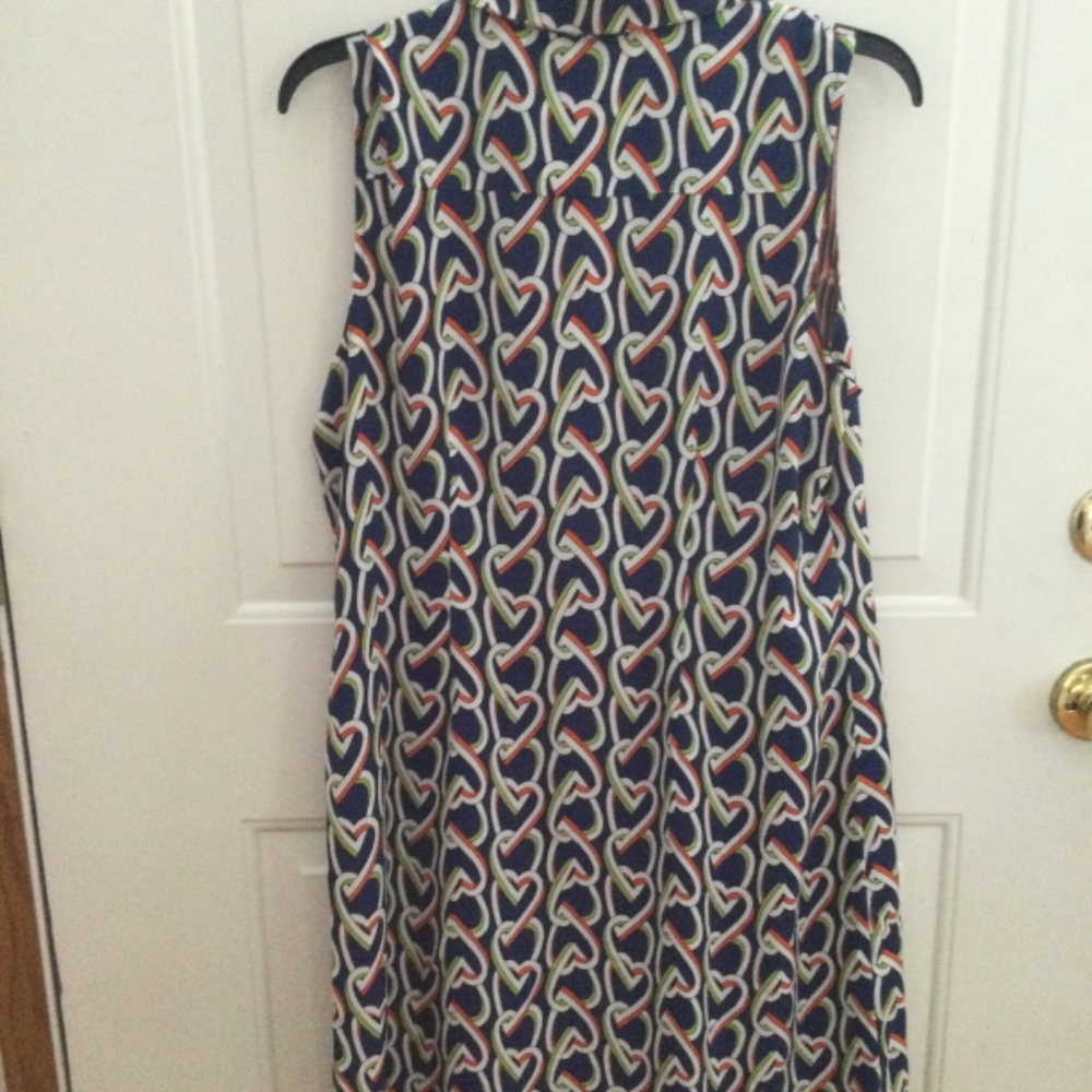 Cabi - Picture 2 of 2